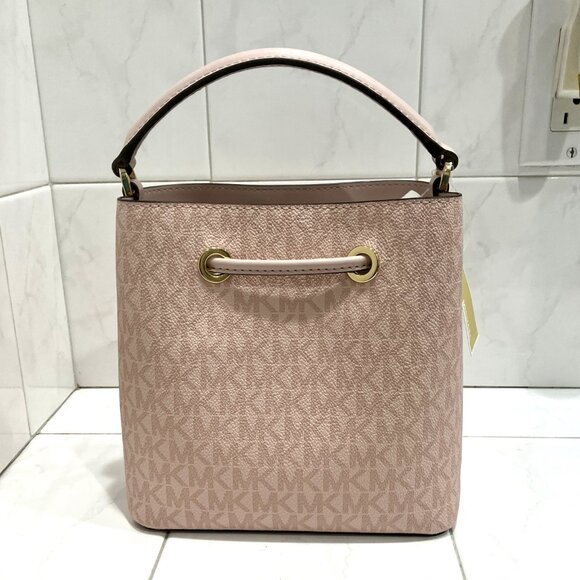 NWT MICHAEL KORS SURI BUCKET DRAWSTRING CROSSBODY BAG SIGNATURE BLUSH - Picture 3 of 12
